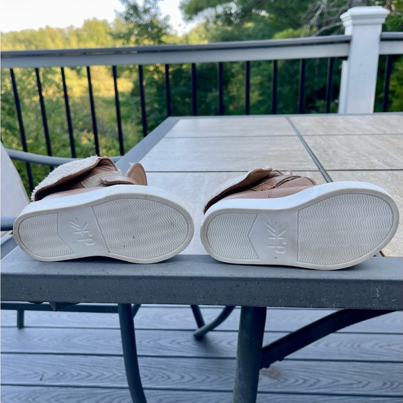 Freshly Picked Almond Sherpa Boots toddler size 6 in excellent condition unisex - Picture 3 of 12